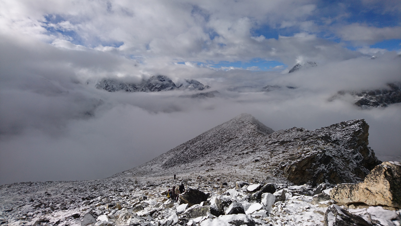 Everest Base Camp and Gokyo Lake Trek – Day 9 – Kala Patthar, then Gorak Shep to Zonghla